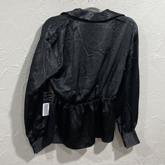 HYFVE Black Silky Deep V-Neck Blouse NWT size medium - Picture 5 of 6